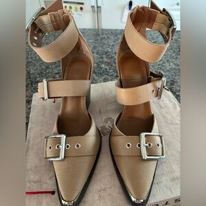 Like new Miim tan leather buckle heels